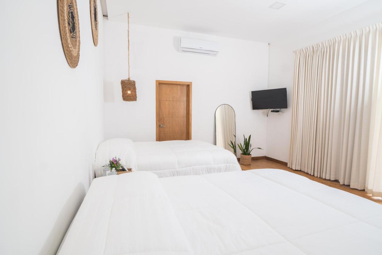 Equinoccio Hotel Santa Ana Buitenkant foto