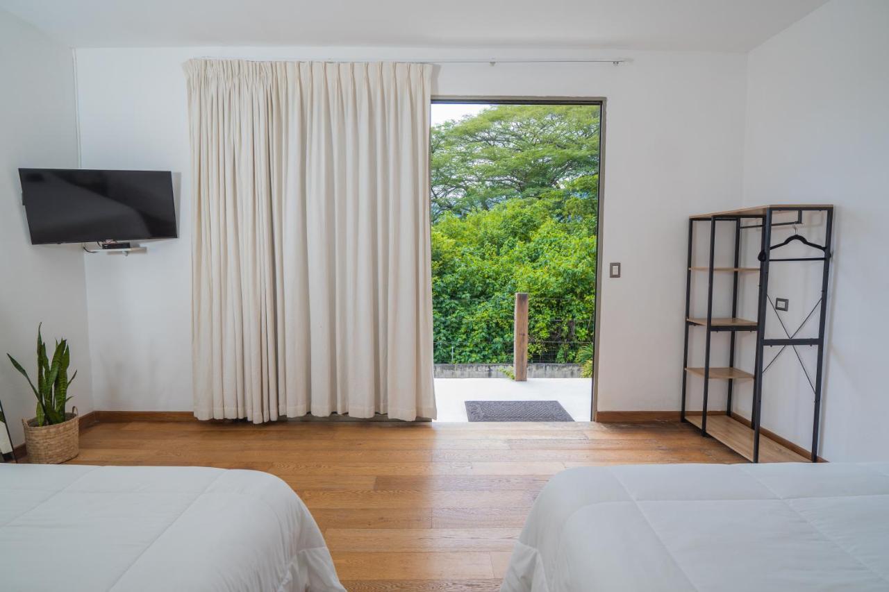 Equinoccio Hotel Santa Ana Buitenkant foto