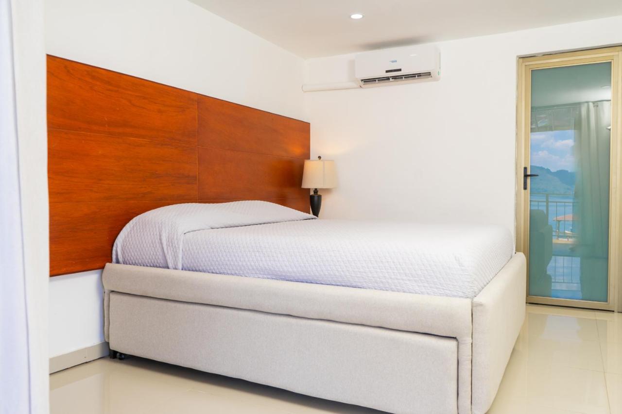 Equinoccio Hotel Santa Ana Buitenkant foto